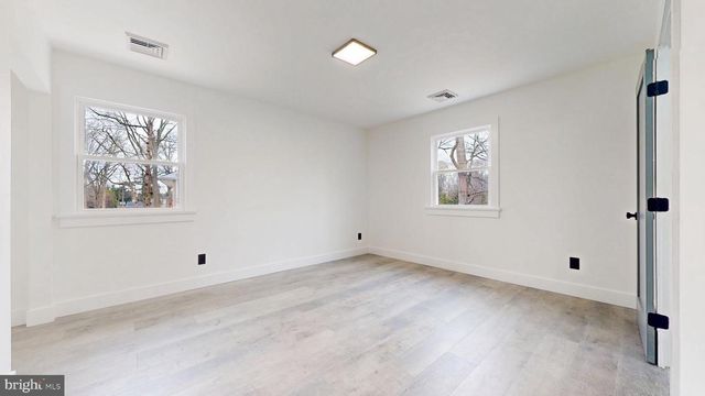 15 WAYNE DR, Somers Point, NJ 08244