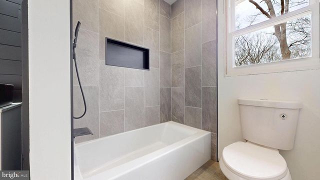 15 WAYNE DR, Somers Point, NJ 08244