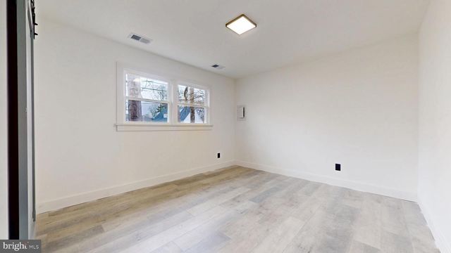 15 WAYNE DR, Somers Point, NJ 08244