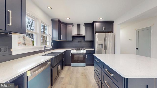 15 WAYNE DR, Somers Point, NJ 08244