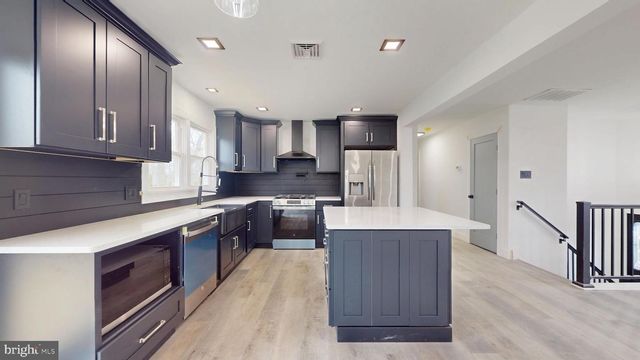 15 WAYNE DR, Somers Point, NJ 08244