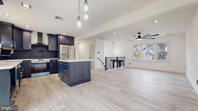 15 WAYNE DR, Somers Point, NJ 08244