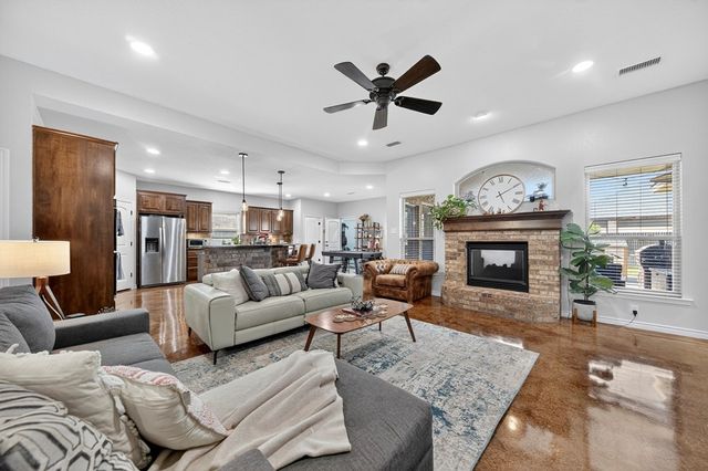 5804 Sabine Dr, Midland, TX 79707