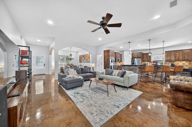 5804 Sabine Dr, Midland, TX 79707