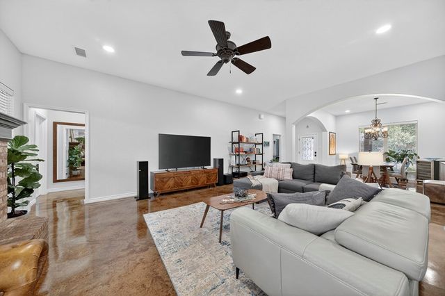 5804 Sabine Dr, Midland, TX 79707