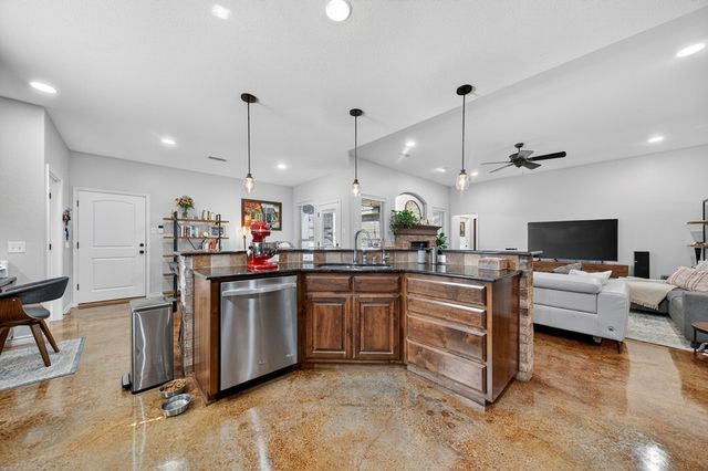 5804 Sabine Dr, Midland, TX 79707