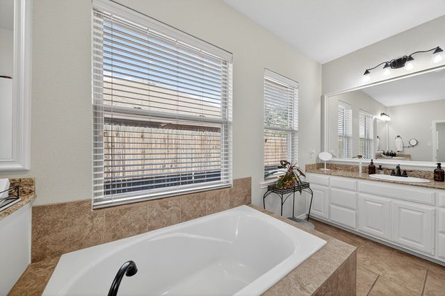 5804 Sabine Dr, Midland, TX 79707