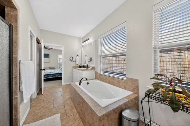 5804 Sabine Dr, Midland, TX 79707