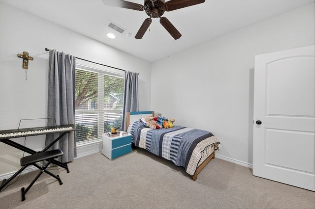 5804 Sabine Dr, Midland, TX 79707