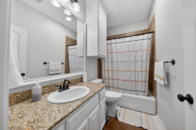 5804 Sabine Dr, Midland, TX 79707