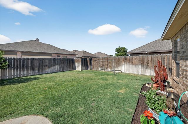 5804 Sabine Dr, Midland, TX 79707