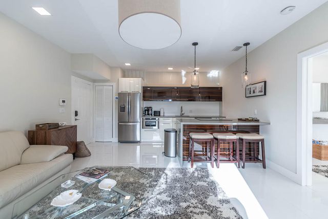 901 Bermuda Gardens Road 2, Delray Beach, FL 33483