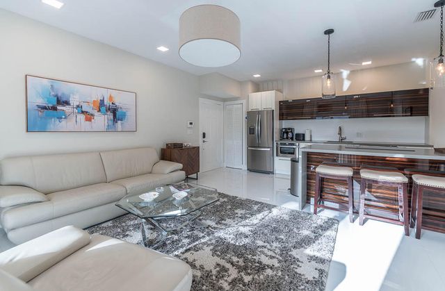 901 Bermuda Gardens Road 2, Delray Beach, FL 33483