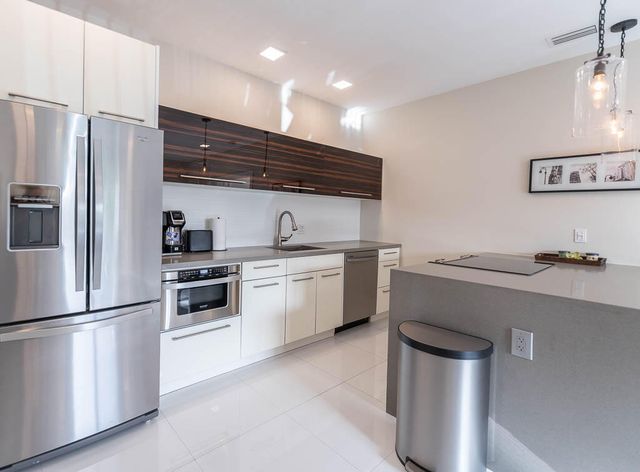 901 Bermuda Gardens Road 2, Delray Beach, FL 33483