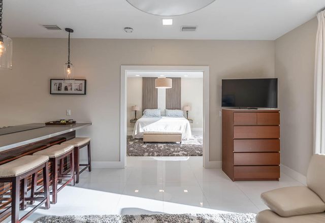 901 Bermuda Gardens Road 2, Delray Beach, FL 33483