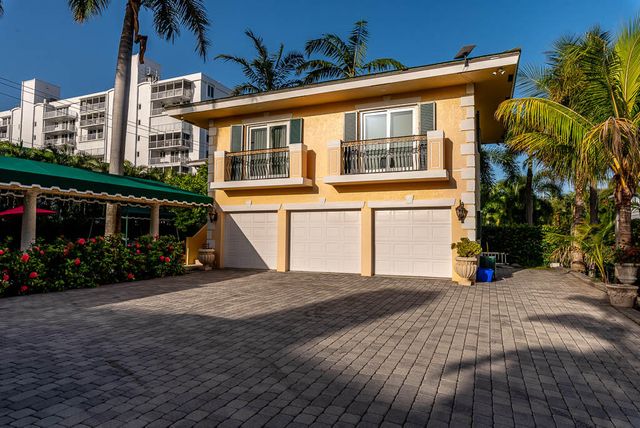 901 Bermuda Gardens Road 2, Delray Beach, FL 33483