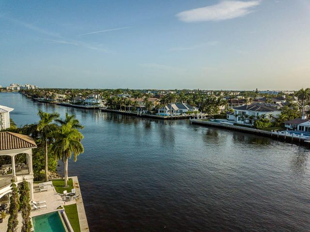 901 Bermuda Gardens Road 2, Delray Beach, FL 33483