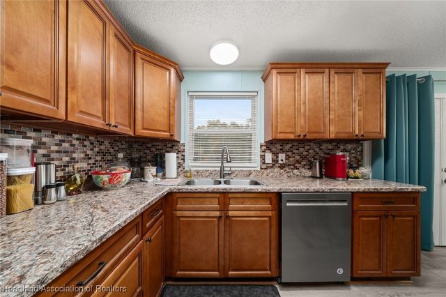 2817 S Driftwood Court, Avon Park, FL 33825