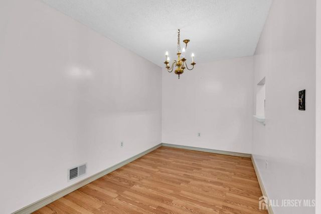 143 Sapphire Lane, Franklin, NJ 08823
