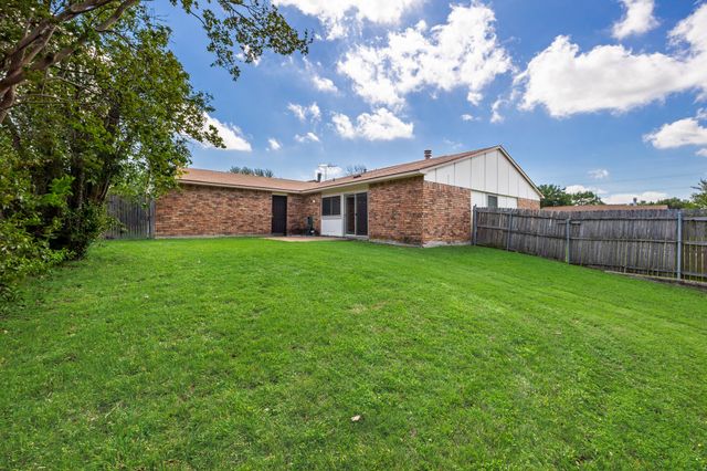 729 Via Altos, Mesquite, TX 75150