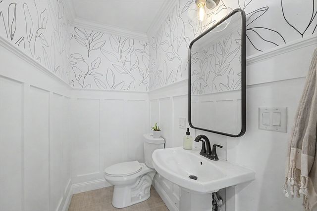 16 Forest Rd, Westwood, MA 02090