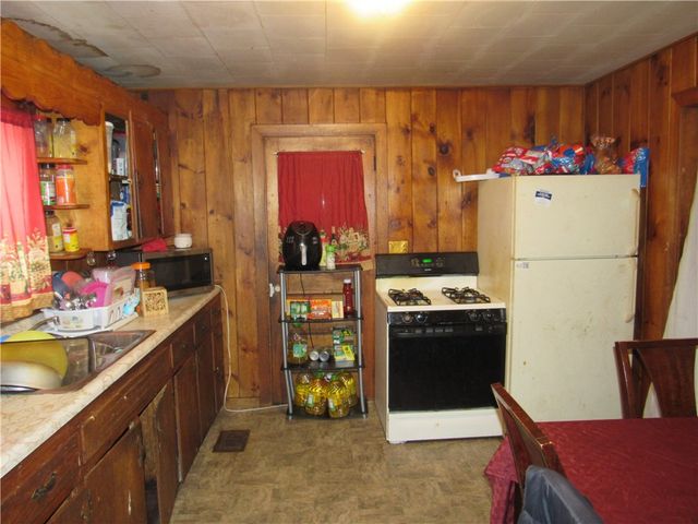 86 Water Street, Lyons, NY 14489