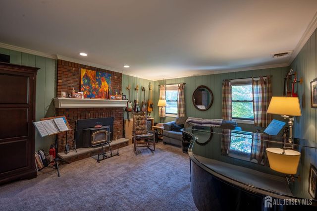 207 Grant Avenue, Middlesex, NJ 08846