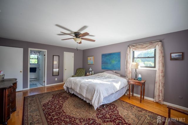 207 Grant Avenue, Middlesex, NJ 08846
