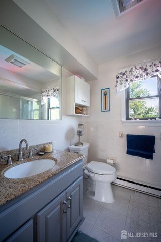 207 Grant Avenue, Middlesex, NJ 08846