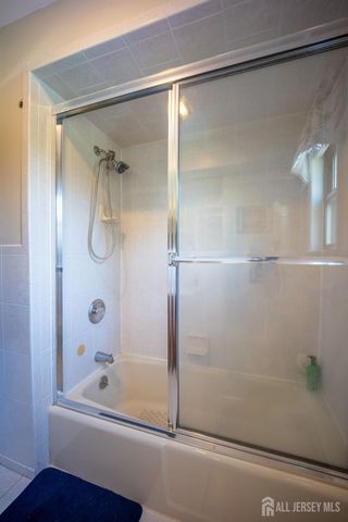 207 Grant Avenue, Middlesex, NJ 08846