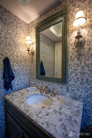 207 Grant Avenue, Middlesex, NJ 08846