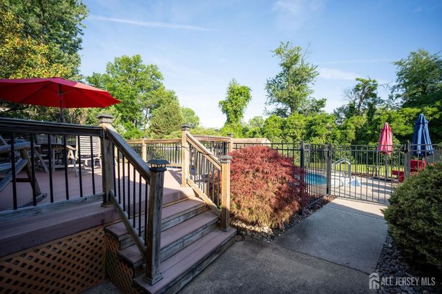 207 Grant Avenue, Middlesex, NJ 08846