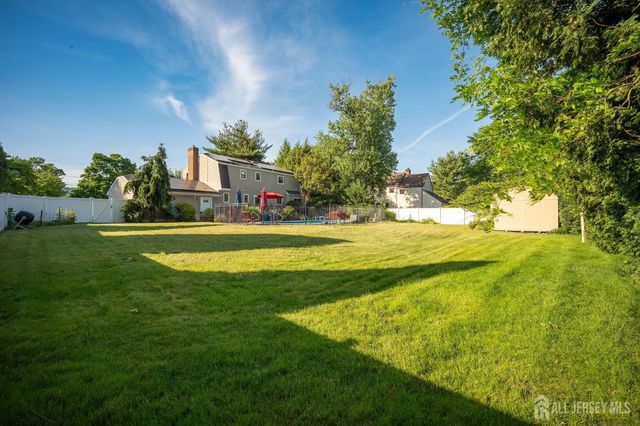 207 Grant Avenue, Middlesex, NJ 08846