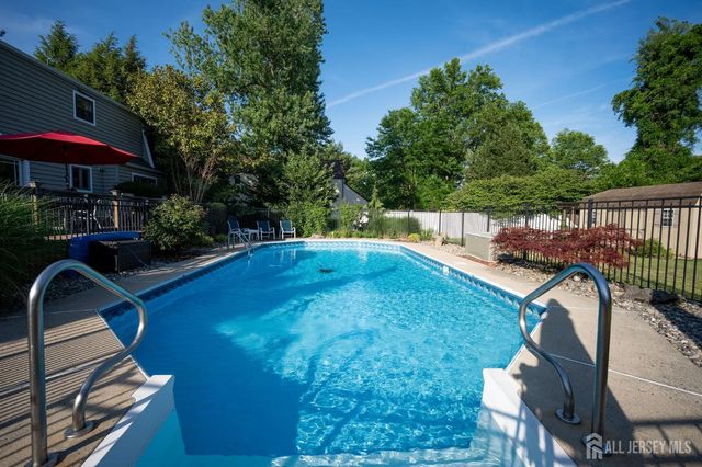 207 Grant Avenue, Middlesex, NJ 08846