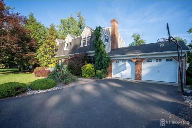207 Grant Avenue, Middlesex, NJ 08846