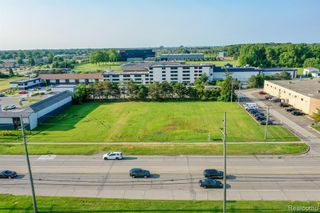 7700 15 Mile Road, Sterling Heights, MI 48312