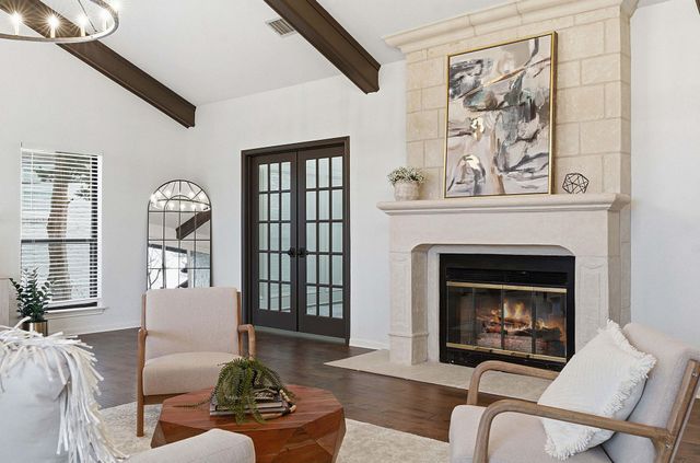 102 Laura LN, Austin, TX 78746