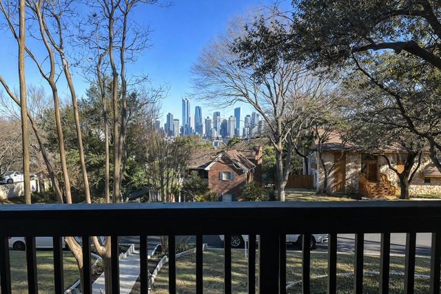 102 Laura LN, Austin, TX 78746