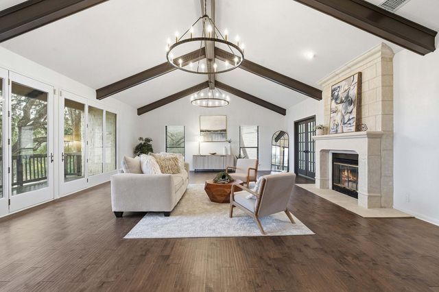 102 Laura LN, Austin, TX 78746