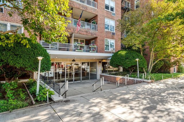 6011 Broadway 3A, Woodside, NY 11377