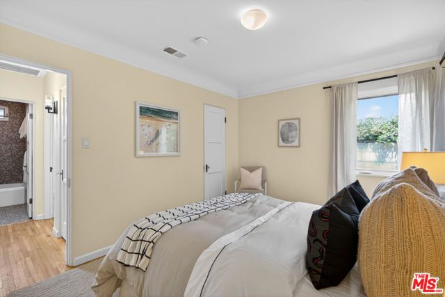 2822 11th Street, Santa Monica, CA 90405