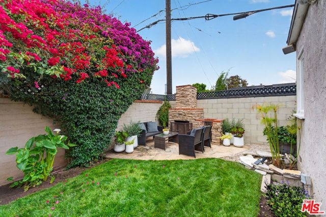 2822 11th Street, Santa Monica, CA 90405