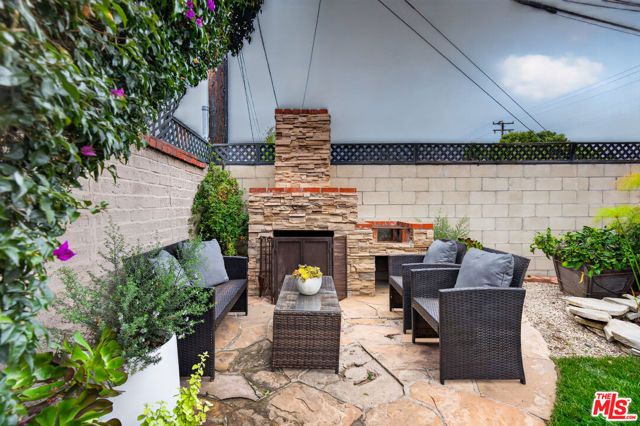2822 11th Street, Santa Monica, CA 90405