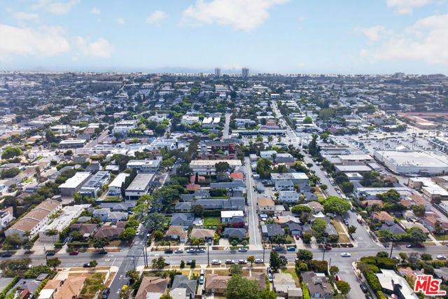 2822 11th Street, Santa Monica, CA 90405