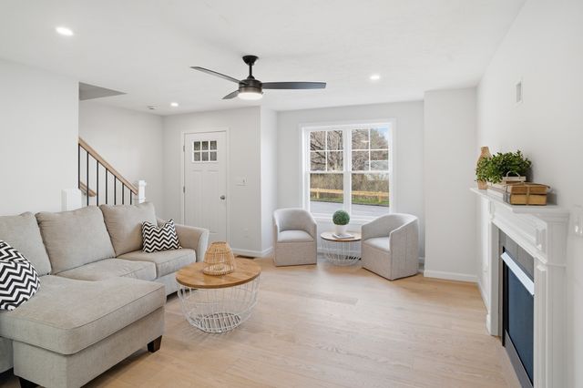 14 Ambrose Way 14, Shirley, MA 01464
