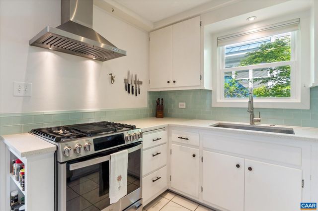 1116 EAST JEFFERSON ST, Charlottesville, VA 22902