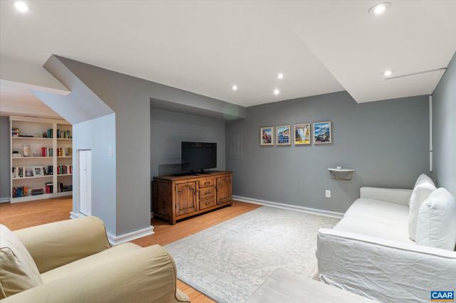 1116 EAST JEFFERSON ST, Charlottesville, VA 22902
