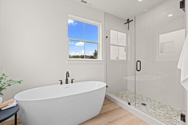 393 Hidden Mill Ct, Middleton, ID 83644
