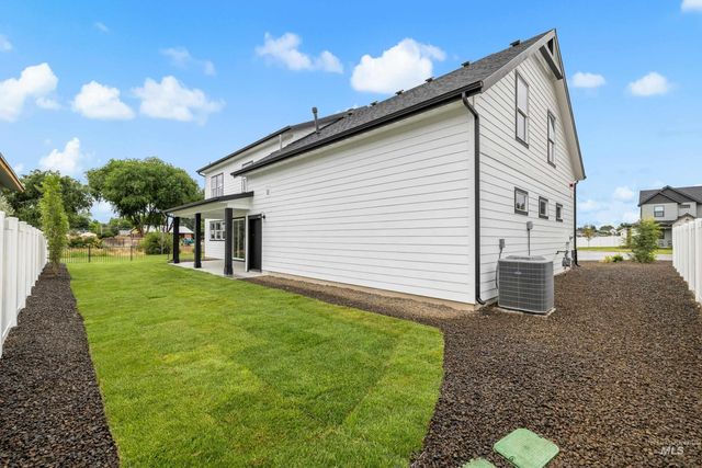 393 Hidden Mill Ct, Middleton, ID 83644