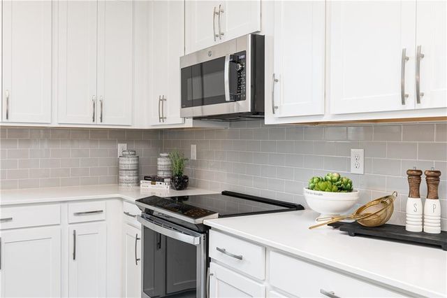 3270 Willow Glade Tril, Lawrenceville, GA 30043